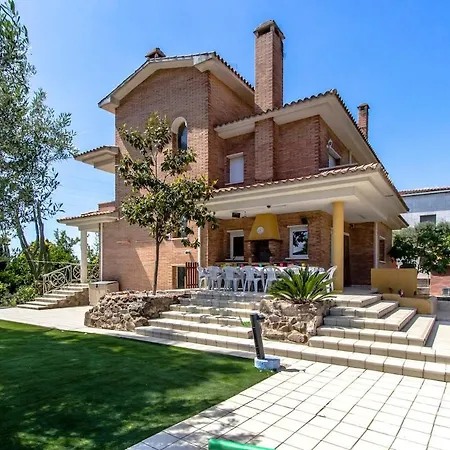 Villa Catalunya Casas Stunning With Private Pool 33 Km To Barcelona *