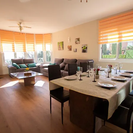 빌라 Catalunya Casas Stunning With Private Pool 33 Km To Barcelona *